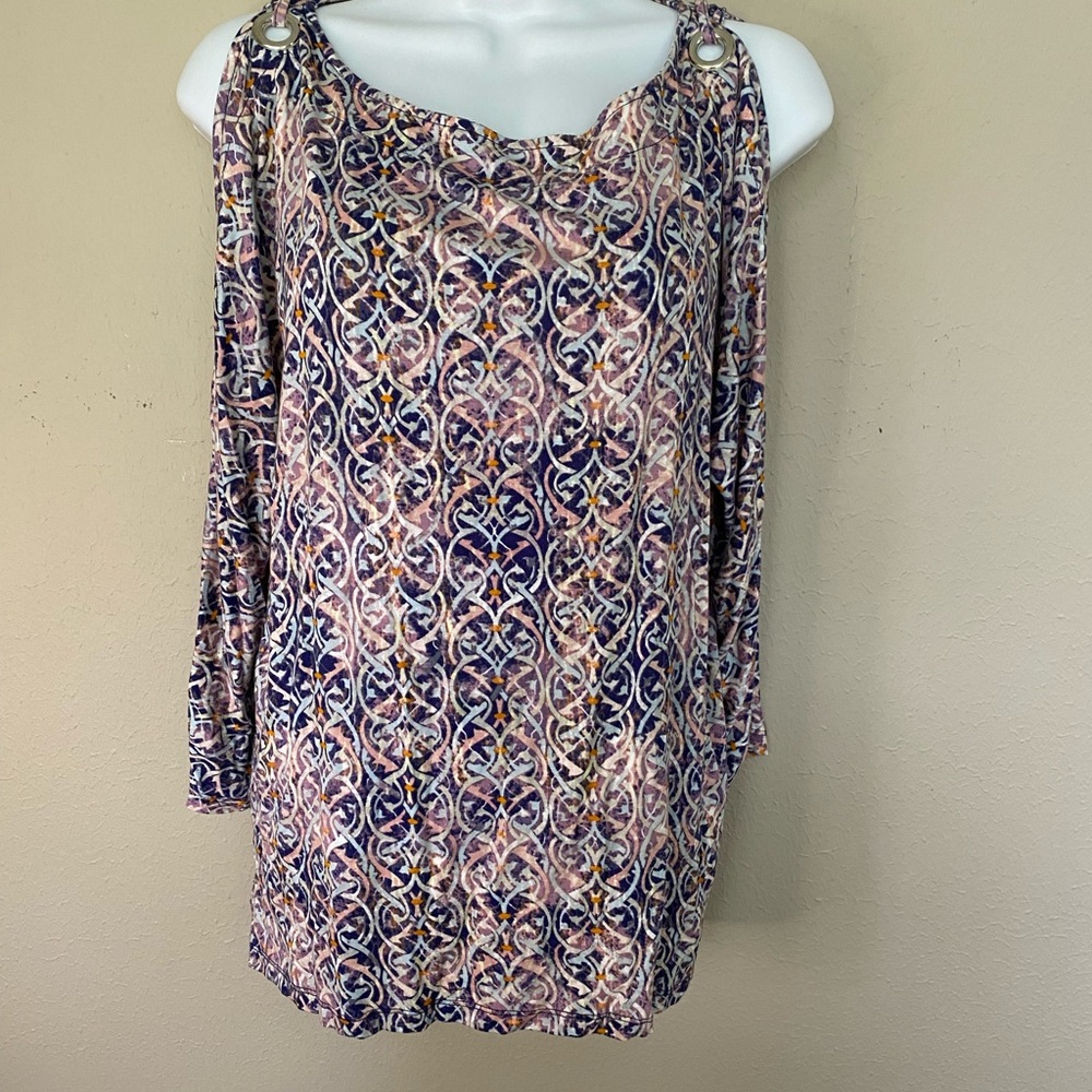 Open arm style Ladies Top